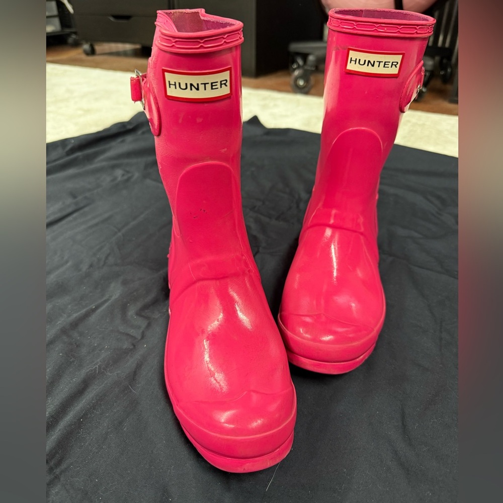 Hunter mid calf rise water proof rain boots